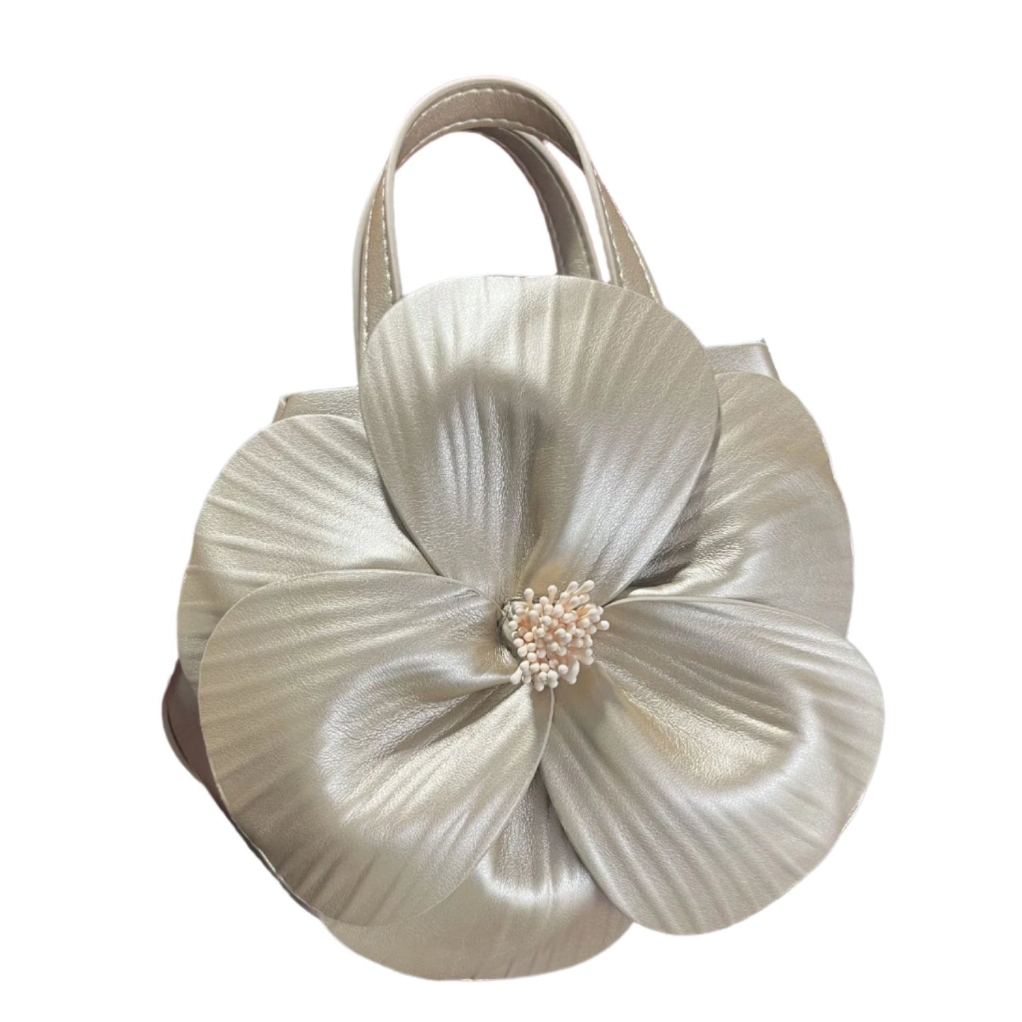 The French Style Petal Flower Tote Bag is a chic and versatile accessory for any occasion. Made from durable PU leather with floral and chain accents, it offers a balance of style and practicality for daily use.