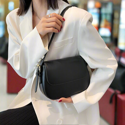 Graceful shoulder bag, simple and stylish PU messenger bag for women, perfect for everyday use.