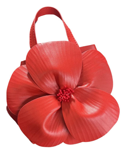 The French Style Petal Flower Tote Bag is a chic and versatile accessory for any occasion. Made from durable PU leather with floral and chain accents, it offers a balance of style and practicality for daily use.

